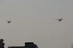 پروازهای مشکوک بالگردهای آمریکایی بر فراز مواضع حشد شعبی