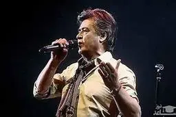  شرایط تلخ و اسفناک رضا رویگری: همسر و زندگی‌ام رفت، مونس تنهایی من یک عروسک است