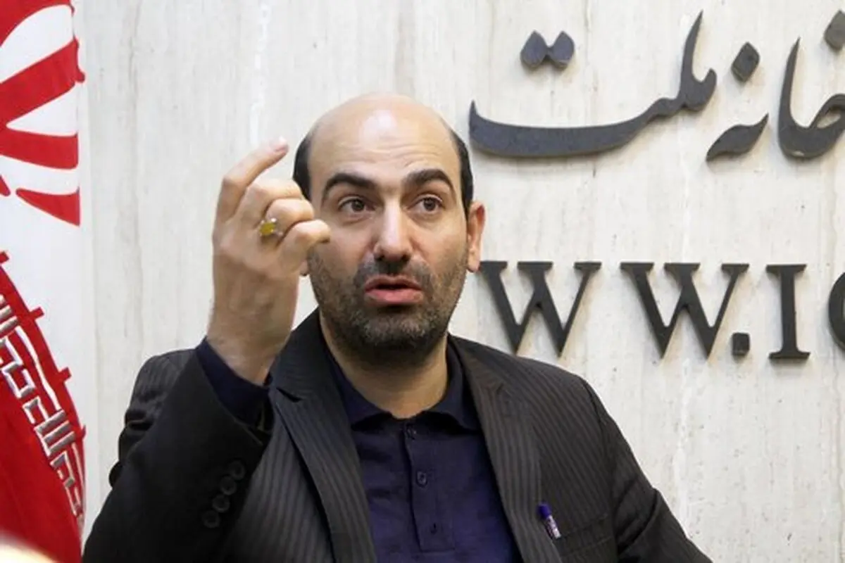 با سربازی اجباری کارخانه دشمن‌سازی نظام راه انداخته‌ایم | ۳ میلیون سرباز فراری داریم