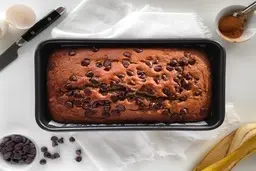 طرز کیک با تکه‌های شکلات | طرز تهیه کیک کافی شاپی