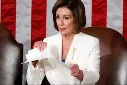 
قاضی فقید دیوان عالی آمریکا   |  پلوسی ترامپ  را دیوانه خطاب کرد