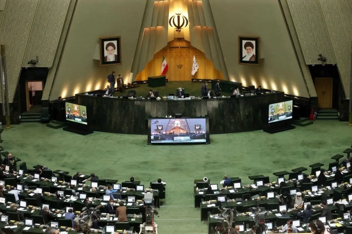بیانیه نمایندگان در واکنش به فعالیت های دیپلماتیک دولت  |   پس از تصویب مجلس، امریکا می تواند به برجام باز گردد
