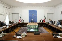 روحانی: هیجان زدگی کاذب نباید بورس را متاثر کند | ارز صادرکنندگان به بازار عرضه شود