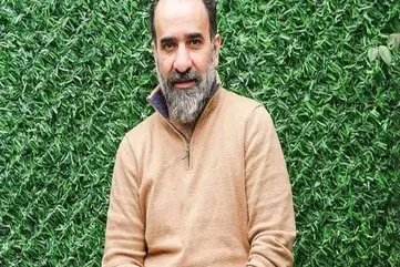 تیم پزشکی رضا امیرخانی: به درخواست خانواده‌ این نویسنده، وی همچنان تحت مراقبت‌های ویژه قرار دارد