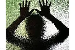 تجاوز به دختر جوان توسط ناپدری شیطانیش و دوستش | این مرد شوم عکس های تجاوز را پخش کرد