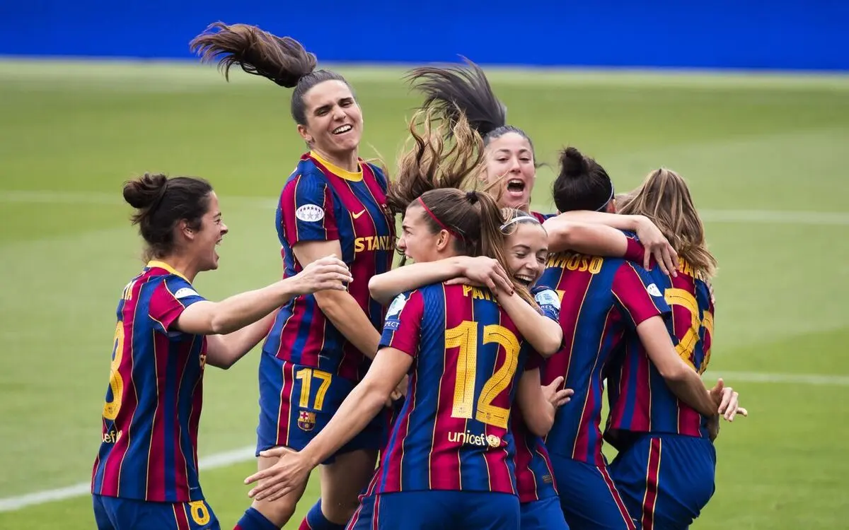 دختران باشگاه بارسا جور مسی و دوستان را کشیدند