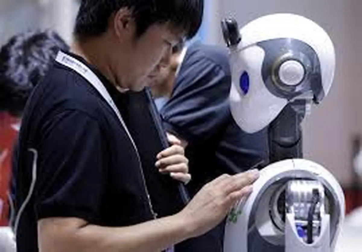 ساخت ربات دستیار پزشکان در چین 