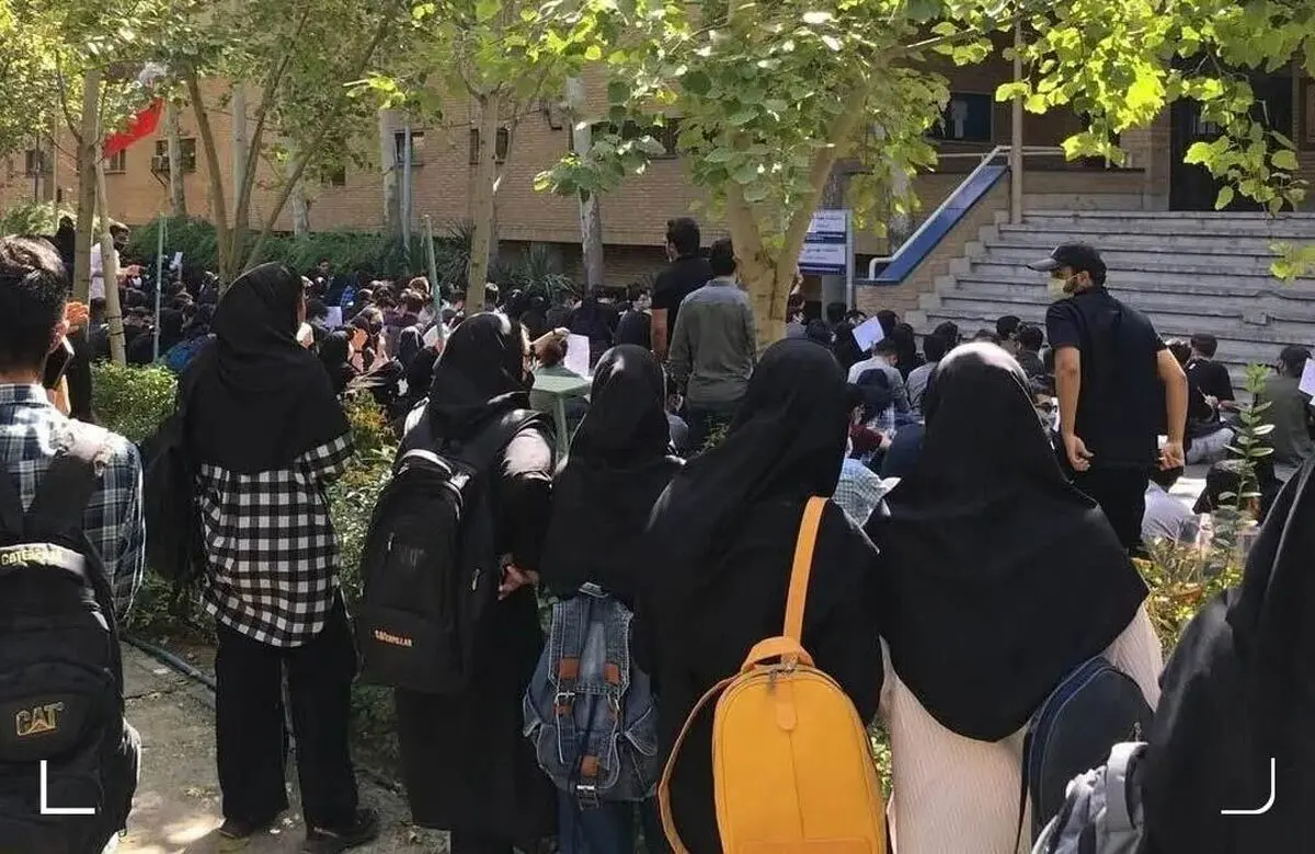 اعتراضات در راستای بازگشایی دانشگاه ها | بازداشت تعدادی از دانشجویان