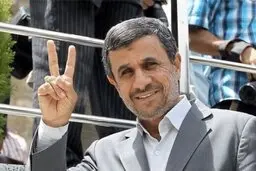 تصاویر لو رفته از جشن تولد محمود احمدی‌نژاد در منزل شخصی‌اش! | نوشته‌ی عجیب روی کیک تولد!+تصاویر 