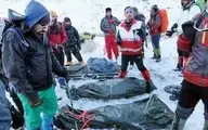 انتقال پیکر ۱۲ جانباخته حادثه سقوط بهمن در ارتفاعات تهران به پزشکی‌قانونی