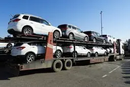 دور زدن محدودیت های کرونایی؛ خودروهای لوکس غیربومی با تریلی حمل خودرو وارد گیلان می شوند