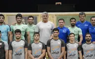 حضور علیرضا حیدری در اردوی تیم ملی کشتی آزاد| هدیه ۳۰۰۰ دلاری به ملی پوشان