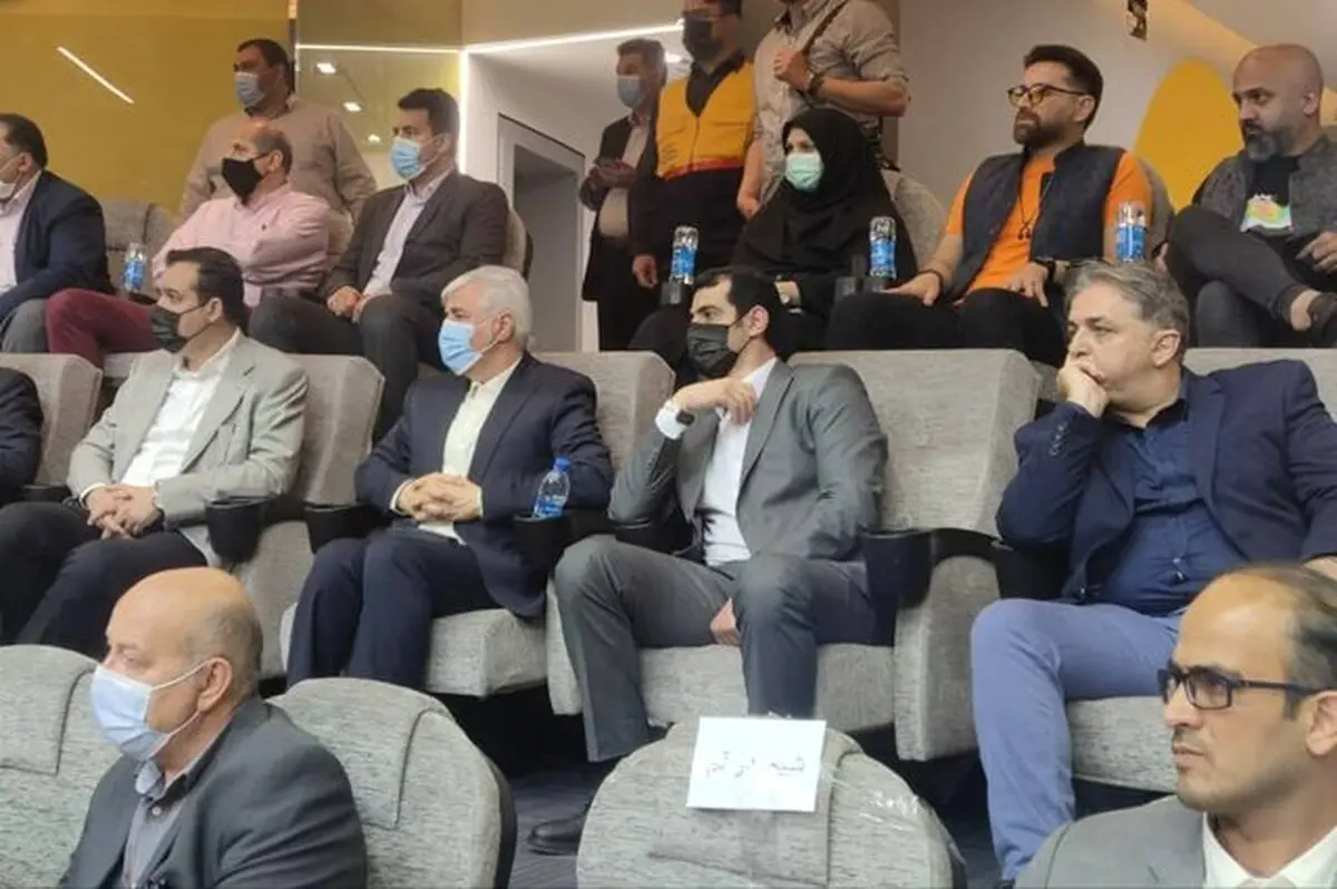 وزیر ورزش تماشاگر ویژه نیمه‌نهایی لیگ بسکتبال