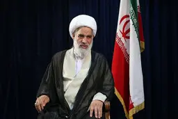  اگر معیشت طلاب حل نشود وارد مشاغل خلاف شأن طلبگی می شوند