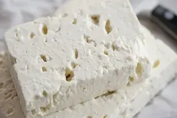 پنیر لیقوان رو گرون نخر خودت درست کن! | طرز تهیه پنیر لیقوان خانگی +ویدئو