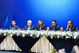 نشست هم‌افزایی ساختاری بانک صادرات ایران | راهبرد خروج از بنگاه‌داری غیرمجاز و تمرکز بر نوآوری و بهره‌وری +تصویر