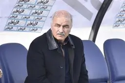 آذرنیا: بهتر است لیگ برتر تعطیل شود