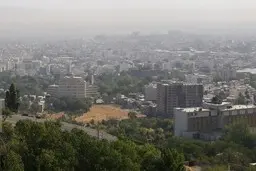 افزایش آلودگی هوای ۴ کلانشهر از فردا | بارش برف و باران در ۲۲ استان