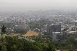 افزایش آلودگی هوای ۴ کلانشهر از فردا | بارش برف و باران در ۲۲ استان
