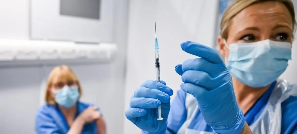 
واکسن کرونا  در قاعدگی زنان اختلال ایجادمیکند؟
