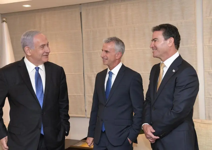 اسرائیل یک اداره سانسور پیشینی ایجاد کرده و اگر رسانه‌ای از آن تبعیت نکند مجوزش باطل می‌شود