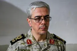 سرلشکر باقری: ۱۰ رزمایش در ۱۵ روز برگزار کردیم که موجب دلگرمی مردم و ناامیدی دشمنان شد | دشمن چندین بار در خلال این رزمایش‌ها اعلام کرد که قصد هیچ‌گونه تهاجمی ندارد