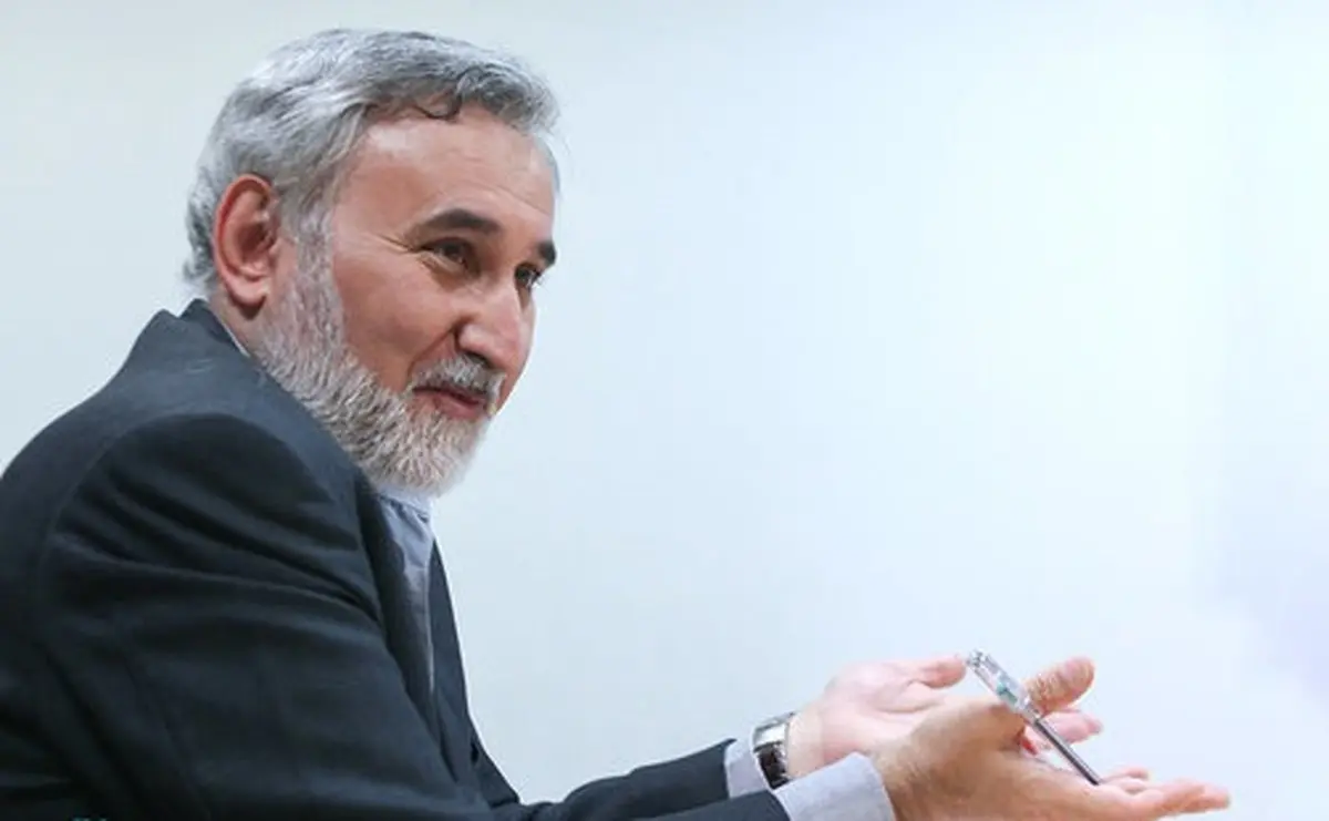 
 محاکمه حسن روحانی در یک محاکمه علنی دادگاه برگزار شود