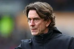 حرکت جنجالی سرمربی سامان قدوس | پیتزا خوردن در نشست خبری + ویدیو