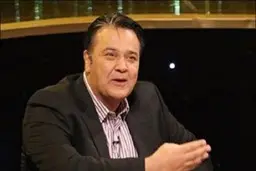 شعر کنایه آمیز بهزاد کاویانی مجری ورزشی در پاسخ به انتقادها در مورد اظهارات دیروزش درباره کیمیا علیزاده + فیلم