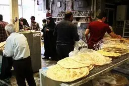 اتحادیه نانوایان سنتی: نانوایان در ریختن خاک به کیسه‌های آرد نقشی نداشتند | بربری ۱۰ هزار تومانی نداریم