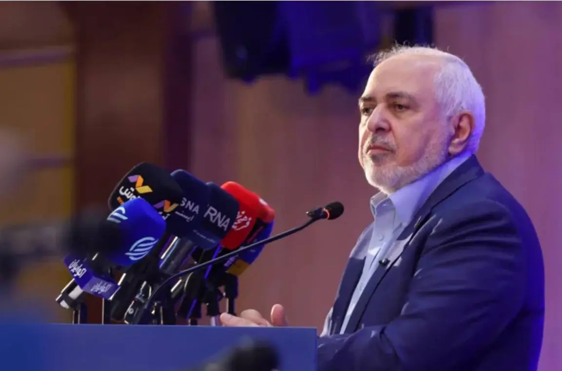 ظریف: در لامرد چهار موشک در یک منطقه غیرنظامی زدند هرکدام از اینها در نزدیکی زمین به ۱۸۰ هزار ترکش تبدیل شد؛ یعنی ۷۲۰ هزار ترکش به مردم غیرنظامی خورد | در لامرد ۷۰ درصد مردم مخالف مذاکره هستند