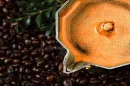 هرگز در این زمان لب به قهوه نزنید !
