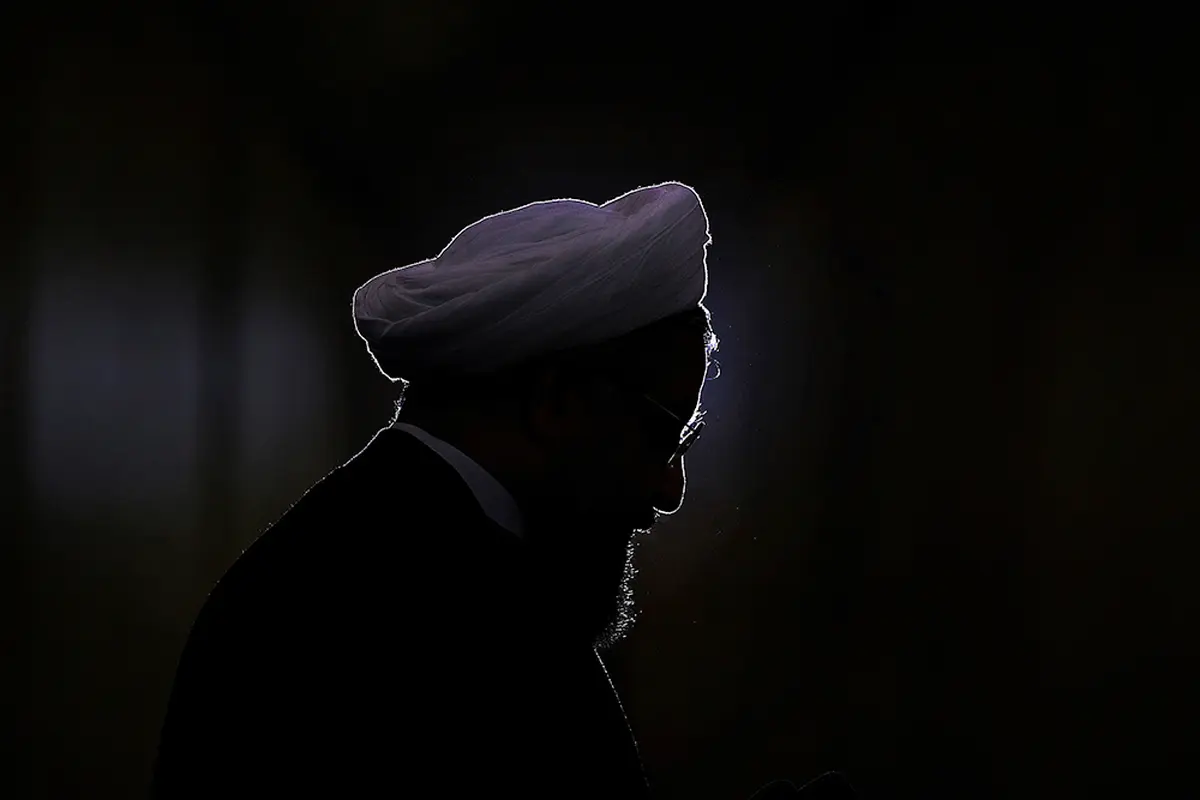 چرا روحانی تبدیل به تنها ترین رییس جمهور ایران شده است؟ 