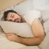 خوابیدن سموم مغز را دفع نمی‌کند! | باور غلط دفع سموم مغز با خوابیدن