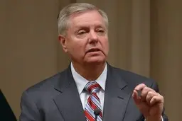 درخواست گراهام برای تیراندازی به حامیان ترامپ در روز حمله به کنگره