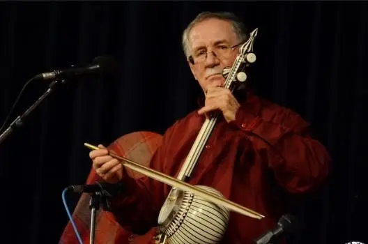 نوای کمانچه علی‌اکبر شکارچی در فرهنگسرای نیاوران طنین‌انداز شد