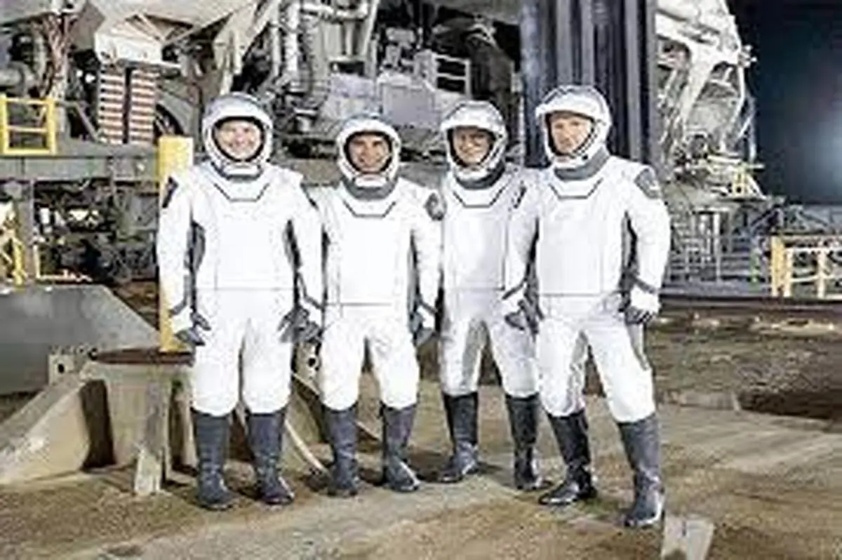 بازگشت شبانه چهار فضانورد به زمین با کپسول اسپیس ایکس
