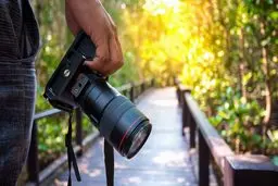 عکاسی که برای چند عکس جانش را فدا کرد | داستان غم انگیز یک عکاس در آخرین لحظات زندگیش +ویدئو