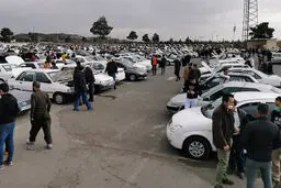 قیمت خودرو در بازار دی ماه | پراید به مرز 190 میلیون تومان رسید