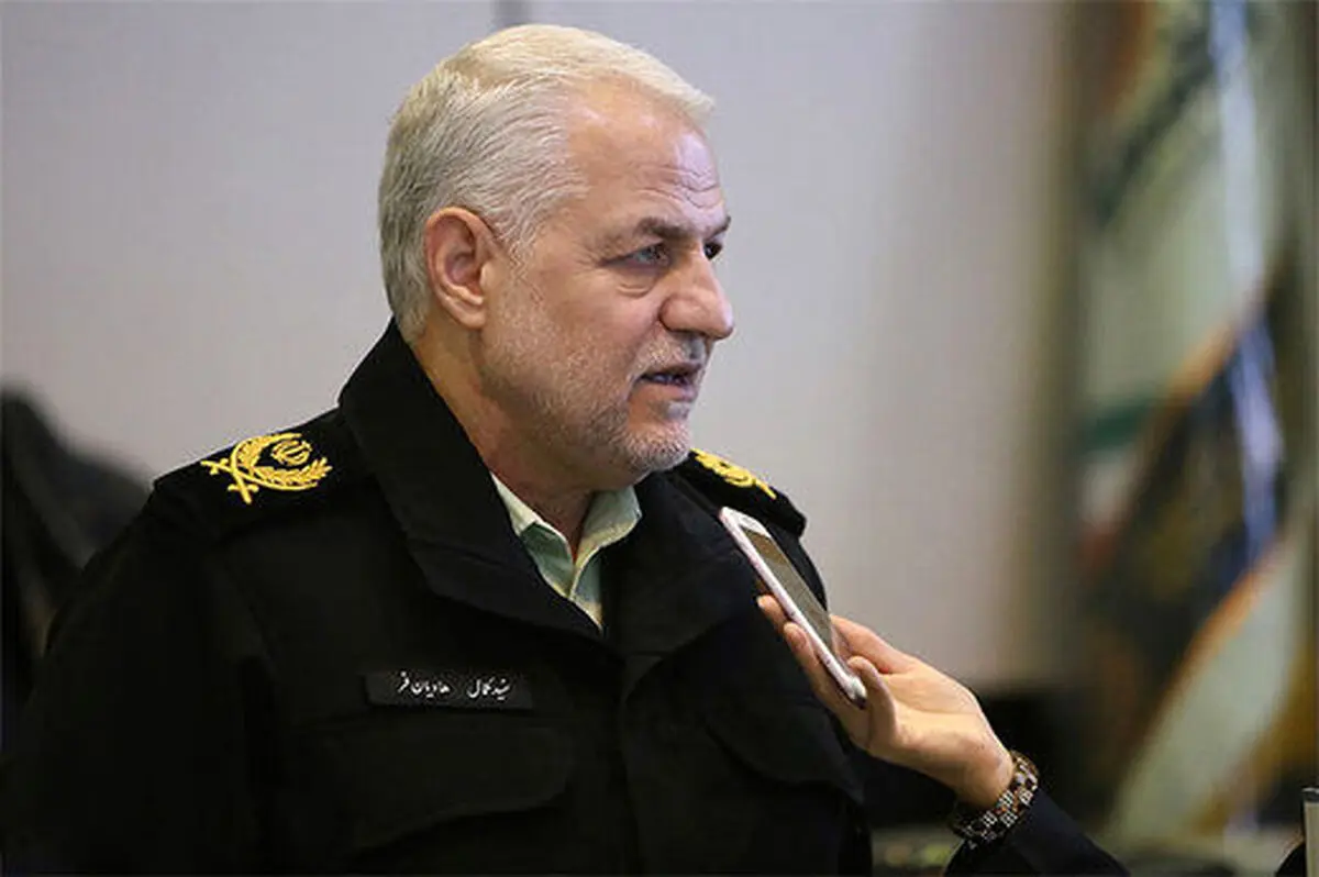  ۶ ماشین پلیس در کرج با آب کار می‌کنند 