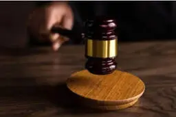 چرا دادگاه تخلفات فرزند صدیقی علنی نبود؟ | چرا حکم دادگاه چای دبش درباره دو وزیر دولت رئیسی اجرا نمی شود؟