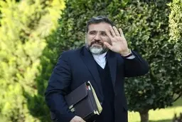 جمهوری اسلامی: می گویند اعضای بدن رئیسی در محل سقوط باقی مانده تا گنبد و بارگاه درست کنند؟