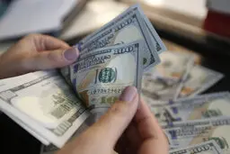 دلار و یورو در صرافی ملی چند؟