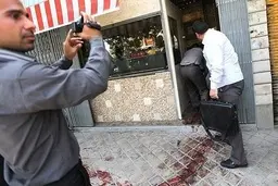 
 طلافروشی  | سارقین مسلح موفق به انجام نیت شوم خود نشدند
