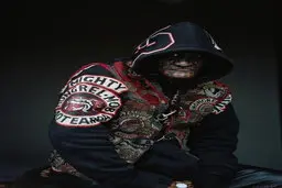 خالکوبی و زخم های یک خلافکار در تهران جنجالی شد! تصویر