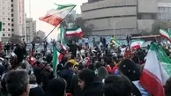  رقص مردم وسط تهران جلوی چشم پلیس!+ویدئو 