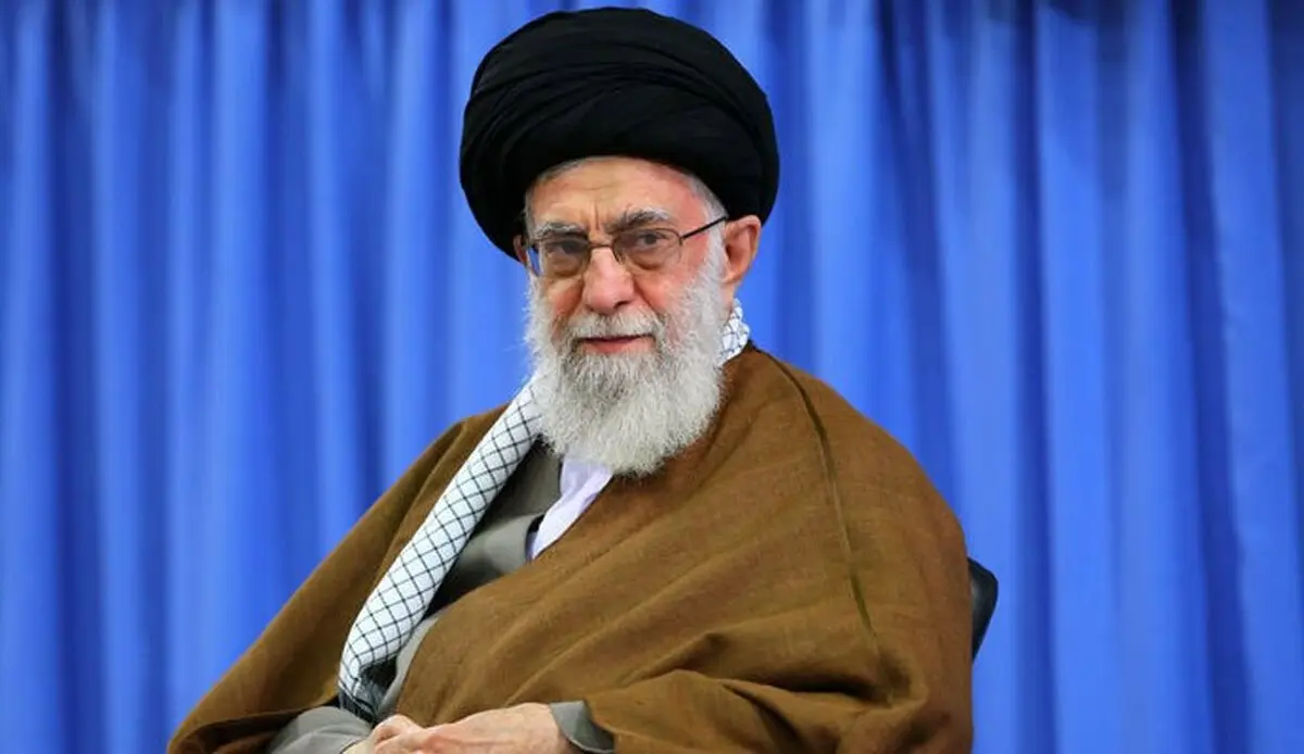 مقام معظم رهبری: گریه‌ی در مجالس شهیدان گریه‌ی ضعف نیست،‌ گریه‌ی اراده‌ است/ دیدید مراسم تشییع شهید سلیمانی چه حادثه‌ی عظیمی را به وجود آورد