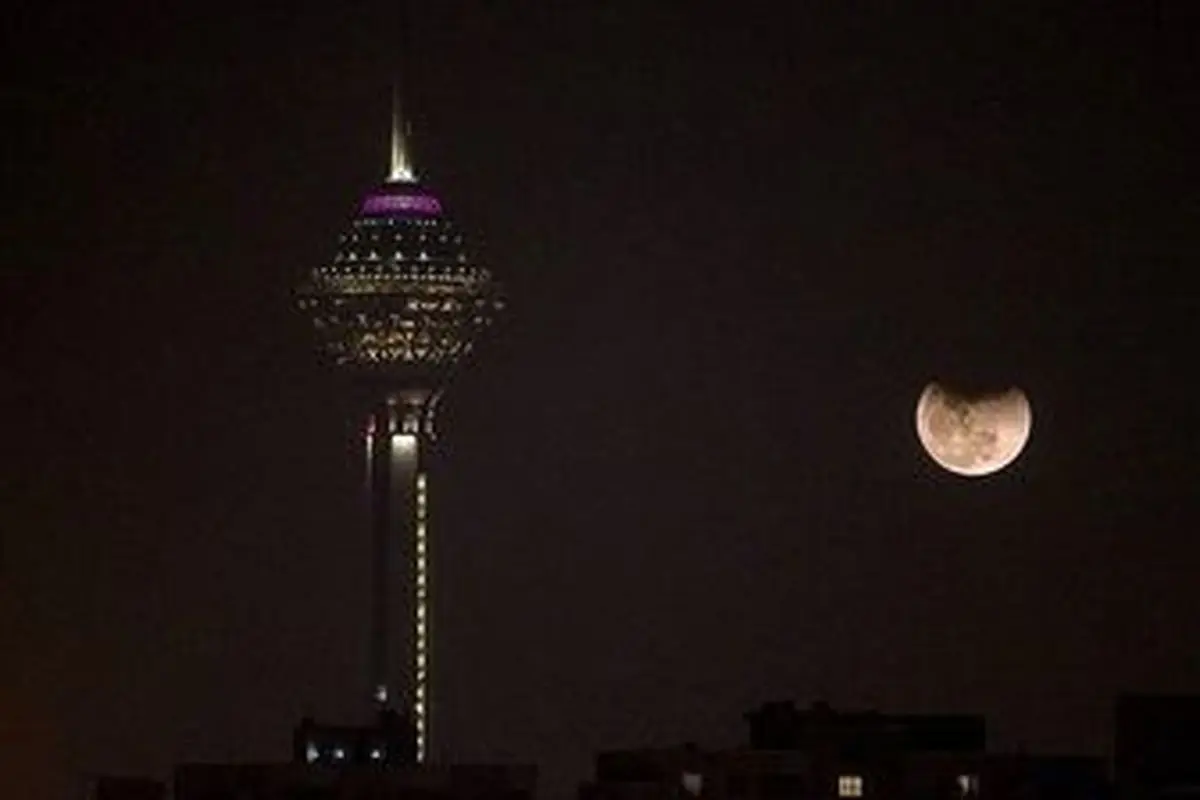 برج «میلاد» در شب ۲۲ بهمن نورافشانی می‌شود 