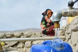 رگ های خشک گلستان تشنه تدبیر