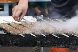 ماده ای که  هرگز نباید بعد از کباب شدن گوشت روی آن قرار بگیرد